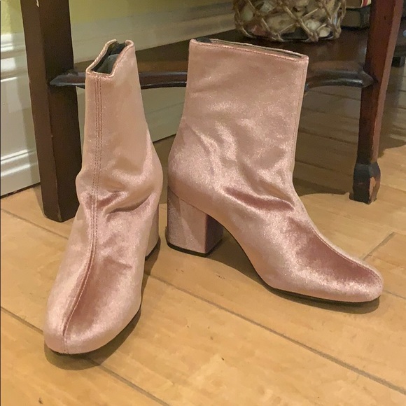 New Free People Cecile Velvet Ankle Boots Pink - Picture 2 of 16